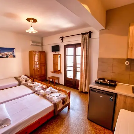 Affittacamere Hotel Pirgioti Flogita