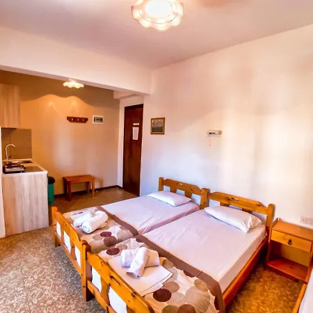 Hotel Pirgioti Guest house